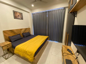 1BR Luxury Studio Apartment-Best for Couples/Solos